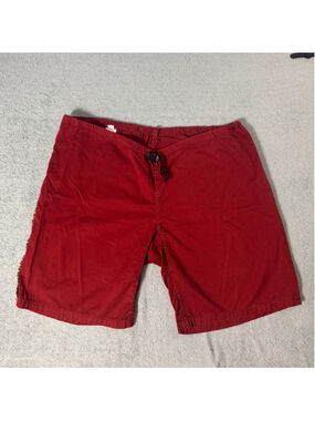 Men's Flat Front Casual Shorts in Deep Red